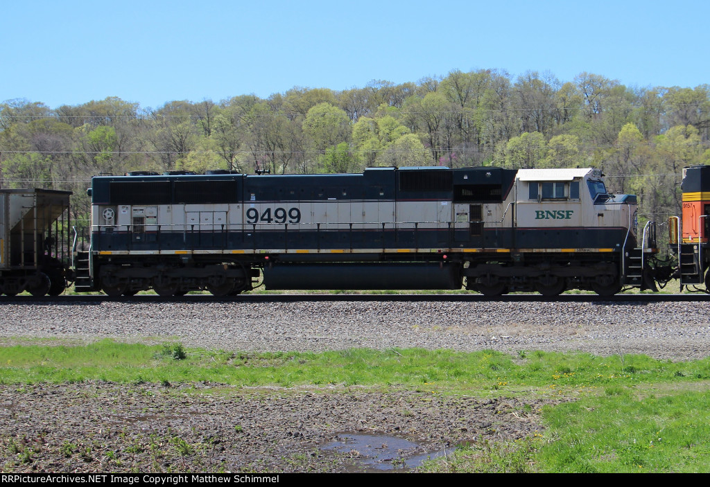 BNSF 9499